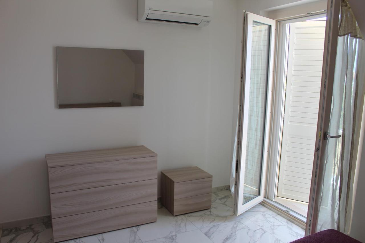Palm Apartment